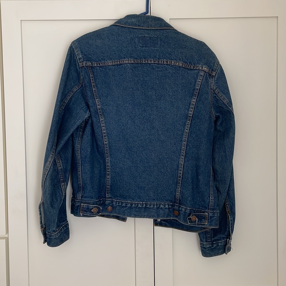 Classic Levi’s Denim Jacket - image 3
